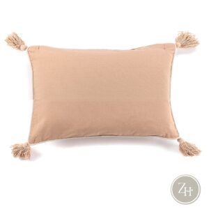 Cojín terracota claro borlas 30×50 COCO